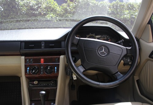 1995 Mercedes-Benz E320 (W124) For Sale (picture 86 of 166)