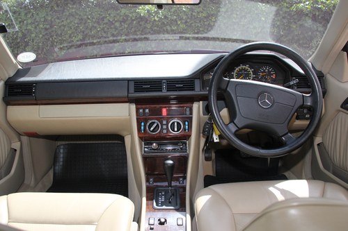 1995 Mercedes-Benz E320 (W124) For Sale (picture 88 of 166)
