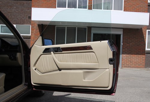 1995 Mercedes-Benz E320 (W124) For Sale (picture 56 of 166)