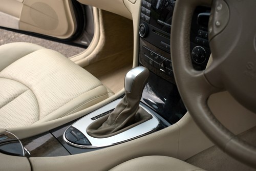 2004 Mercedes-Benz E500 Avantgarde Estate (W211) till salu (bild 30 av 165)