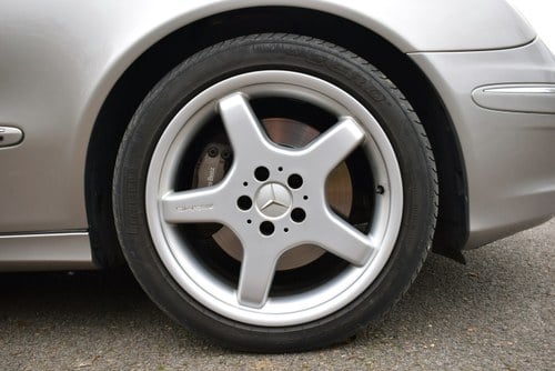 2004 Mercedes-Benz E500 Avantgarde Estate (W211) till salu (bild 17 av 165)