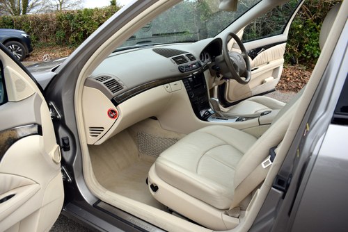 2004 Mercedes-Benz E500 Avantgarde Estate (W211) till salu (bild 51 av 165)