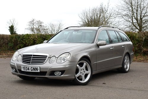 2004 Mercedes-Benz E500 Avantgarde Estate (W211) till salu (bild 2 av 165)