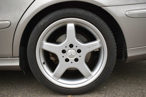 2004 Mercedes-Benz E500 Avantgarde Estate (W211) till salu (bild 19 av 165)