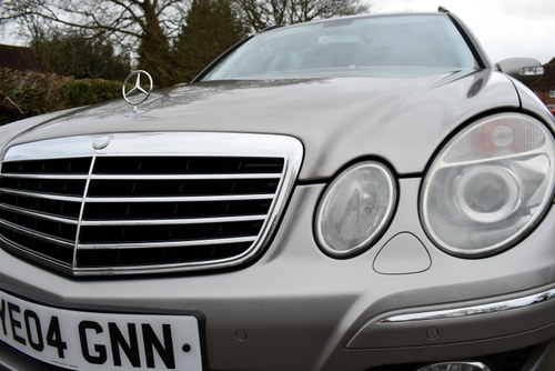 2004 Mercedes-Benz E500 Avantgarde Estate (W211) till salu (bild 87 av 165)