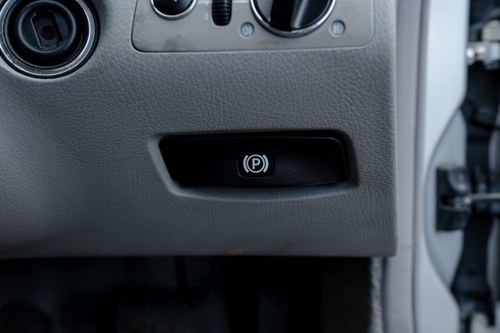 2004 Mercedes-Benz E500 Elegance (W211 series) zum Verkauf (Bild 38 von 141)