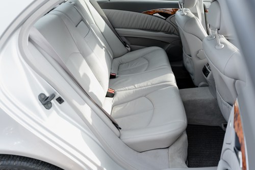 2004 Mercedes-Benz E500 Elegance (W211 series) zum Verkauf (Bild 56 von 141)