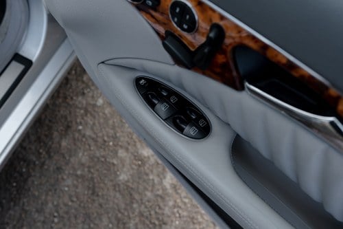 2004 Mercedes-Benz E500 Elegance (W211 series) zum Verkauf (Bild 22 von 141)