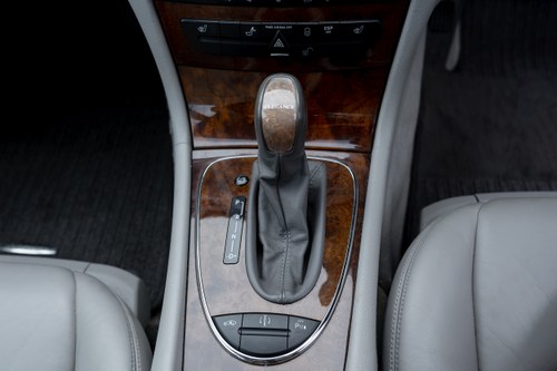 2004 Mercedes-Benz E500 Elegance (W211 series) zum Verkauf (Bild 41 von 141)