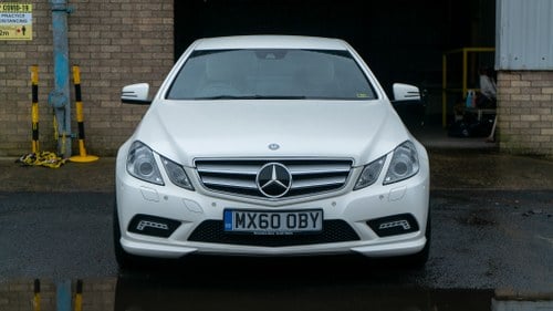 2010 Mercedes-Benz E500 Sport Coupé (C207) à vendre (picture 2 of 94)