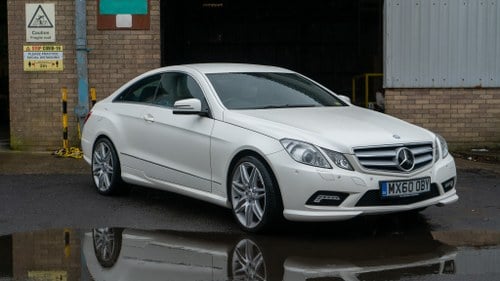 2010 Mercedes-Benz E500 Sport Coupé (C207) à vendre (picture 3 of 94)