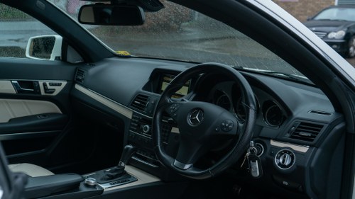 2010 Mercedes-Benz E500 Sport Coupé (C207) à vendre (picture 21 of 94)