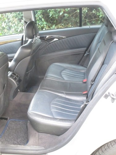 2004 Mercedes-Benz E55 AMG Estate (S211) Te koop (foto 29 van 50)