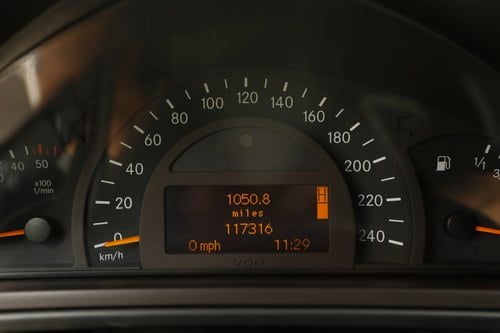 2001 Mercedes-Benz G-Wagon G400 LHD à vendre (picture 33 of 120)