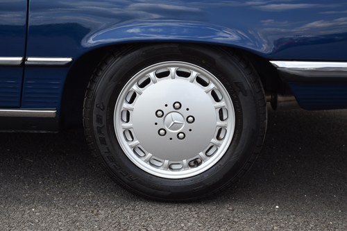 1988 Mercedes-Benz 300 SL (R107) In vendita (immagine 35 di 196)