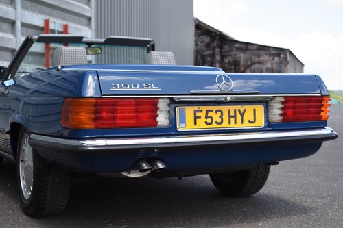 1988 Mercedes-Benz 300 SL (R107) In vendita (immagine 111 di 196)