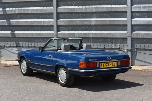 1988 Mercedes-Benz 300 SL (R107) In vendita (immagine 18 di 196)