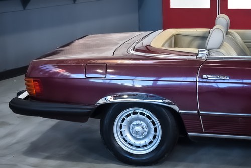 NO RESERVE - 1984 Mercedes-Benz 380SL (R107) - 3.8-litre V8 LHD In vendita (immagine 59 di 101)