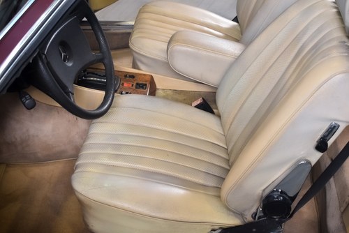 NO RESERVE - 1984 Mercedes-Benz 380SL (R107) - 3.8-litre V8 LHD In vendita (immagine 43 di 101)