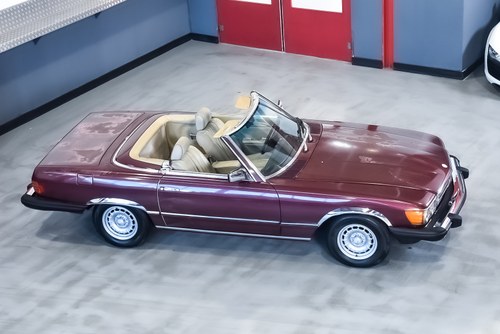 NO RESERVE - 1984 Mercedes-Benz 380SL (R107) - 3.8-litre V8 LHD In vendita (immagine 13 di 101)
