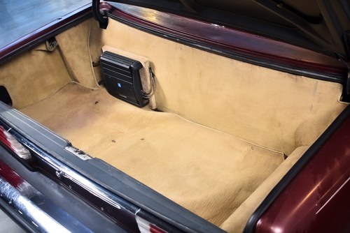 NO RESERVE - 1984 Mercedes-Benz 380SL (R107) - 3.8-litre V8 LHD In vendita (immagine 58 di 101)