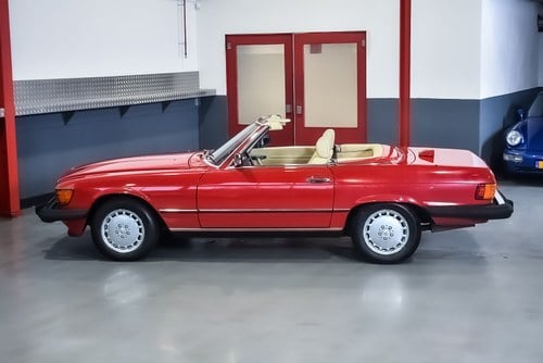 NO RESERVE - 1986 Mercedes-Benz R107 560SL Convertible 5,6L V8 - LHD In vendita (immagine 22 di 91)