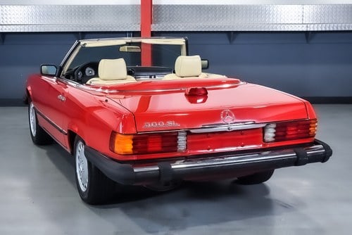 NO RESERVE - 1986 Mercedes-Benz R107 560SL Convertible 5,6L V8 - LHD In vendita (immagine 16 di 91)