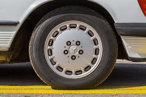 1988 Mercedes-Benz 560SL R107 zum Verkauf (Bild 14 von 129)