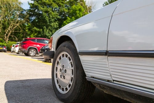 1988 Mercedes-Benz 560SL R107 zum Verkauf (Bild 90 von 129)