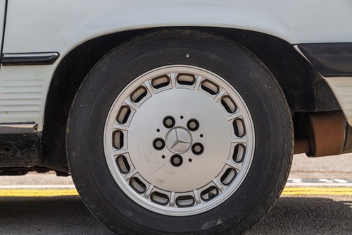 1988 Mercedes-Benz 560SL R107 zum Verkauf (Bild 16 von 129)