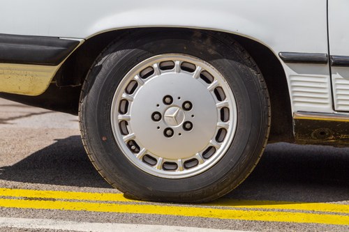 1988 Mercedes-Benz 560SL R107 zum Verkauf (Bild 15 von 129)