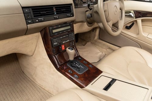 1998 Mercedes-Benz R129 SL320 For Sale (picture 28 of 90)