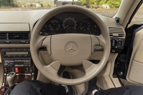1998 Mercedes-Benz R129 SL320 For Sale (picture 17 of 90)