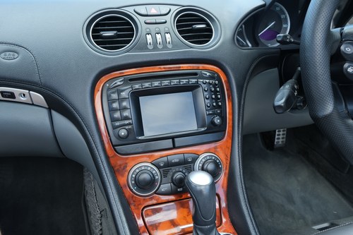 2002 Mercedes-Benz SL500 (R230) à vendre (picture 51 of 113)