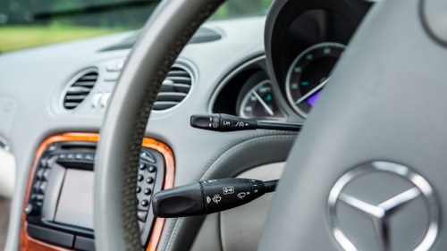 2002 Mercedes-Benz SL500 (R230) En venta (imagen 34 de 180)