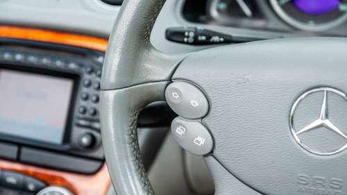 2002 Mercedes-Benz SL500 (R230) En venta (imagen 28 de 180)