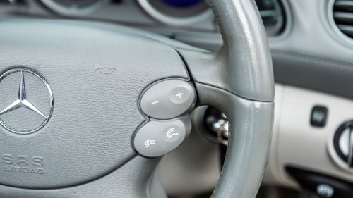 2002 Mercedes-Benz SL500 (R230) En venta (imagen 27 de 180)