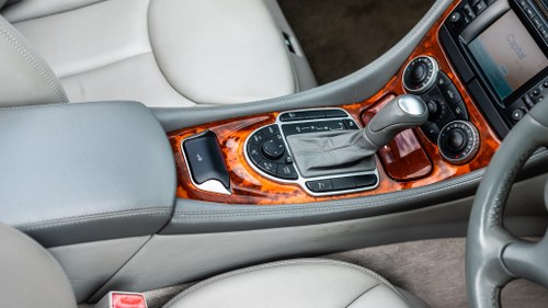 2002 Mercedes-Benz SL500 (R230) En venta (imagen 21 de 180)