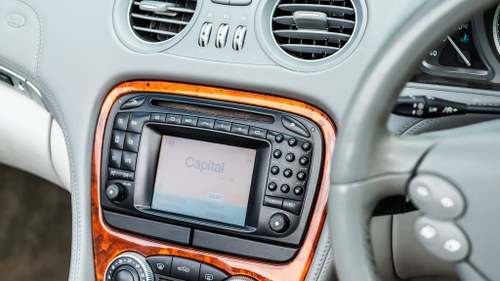 2002 Mercedes-Benz SL500 (R230) En venta (imagen 22 de 180)