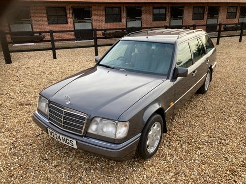1996 Mercedes-Benz (S124) E200 T Estate In vendita (immagine 11 di 170)