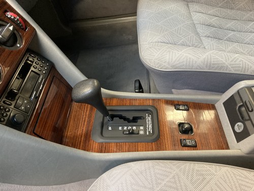 1996 Mercedes-Benz (S124) E200 T Estate In vendita (immagine 47 di 170)