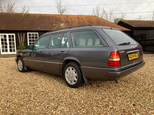 1996 Mercedes-Benz (S124) E200 T Estate In vendita (immagine 17 di 170)