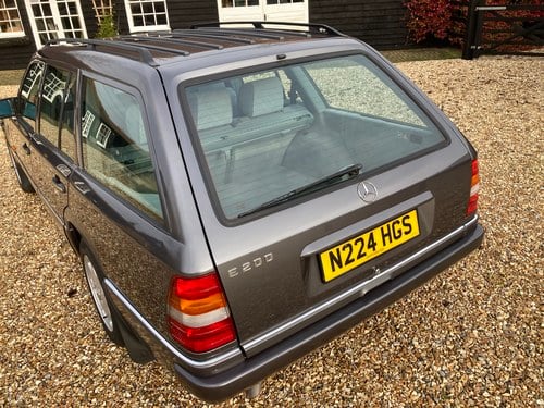 1996 Mercedes-Benz (S124) E200 T Estate In vendita (immagine 28 di 170)