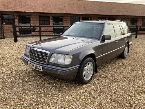 1996 Mercedes-Benz (S124) E200 T Estate In vendita (immagine 9 di 170)