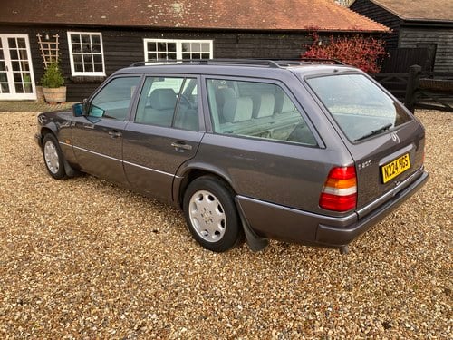 1996 Mercedes-Benz (S124) E200 T Estate In vendita (immagine 22 di 170)