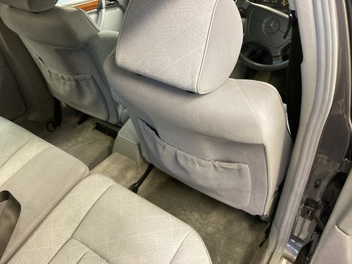 1996 Mercedes-Benz (S124) E200 T Estate In vendita (immagine 63 di 170)