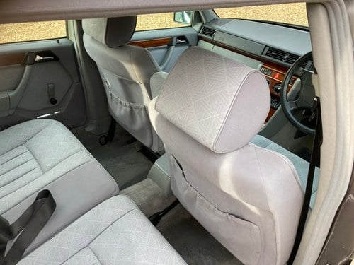 1996 Mercedes-Benz (S124) E200 T Estate In vendita (immagine 66 di 170)