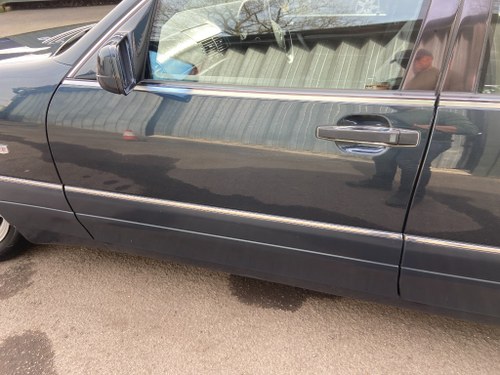 1997 Mercedes Benz S320 SWB Saloon (W140) In vendita (immagine 63 di 77)