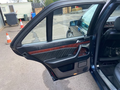 1997 Mercedes Benz S320 SWB Saloon (W140) In vendita (immagine 33 di 77)