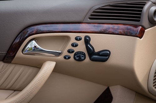 2000 Mercedes-Benz S500 Te koop (foto 97 van 231)